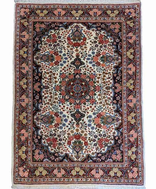 150 x 112 cm Fine Saroq Traditional Multi coloured Rug - Rugoutlet