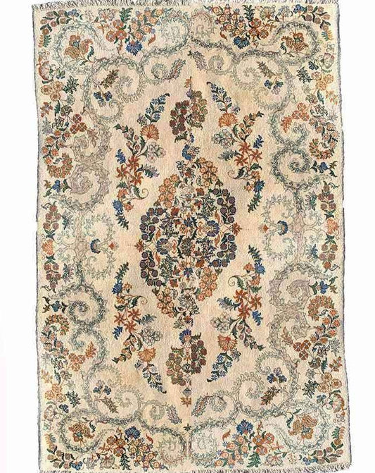 170 x 107 cm Kashan Traditional Beige Rug - Rugoutlet
