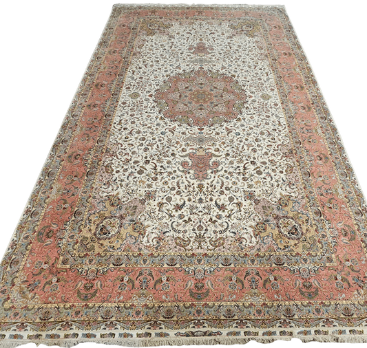Persian Silk & Wool Rug 815 x 500 cm (26.74 x 16.40 ft)