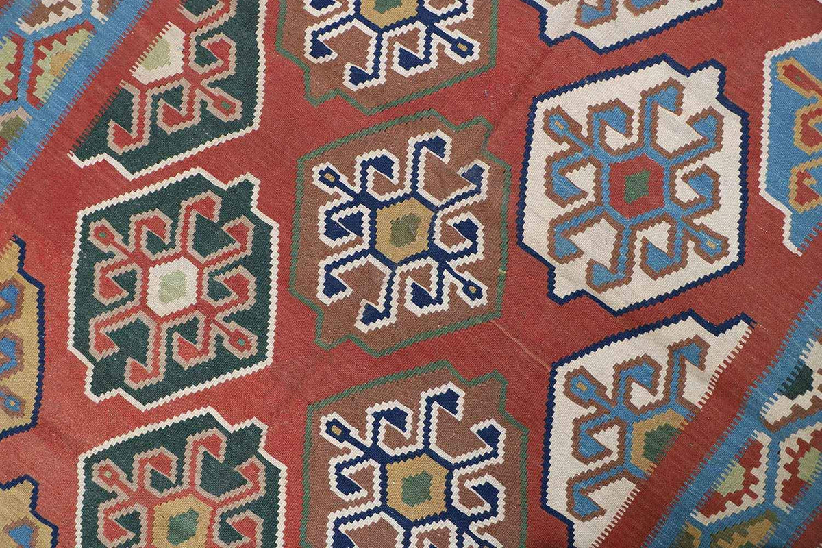 Persian Shiraz Rugs: Complete Guide to Tribal Handmade Persian Carpets