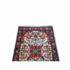 108 x 75 cm Fine Sarouk Traditional Red Rug - Rugoutlet