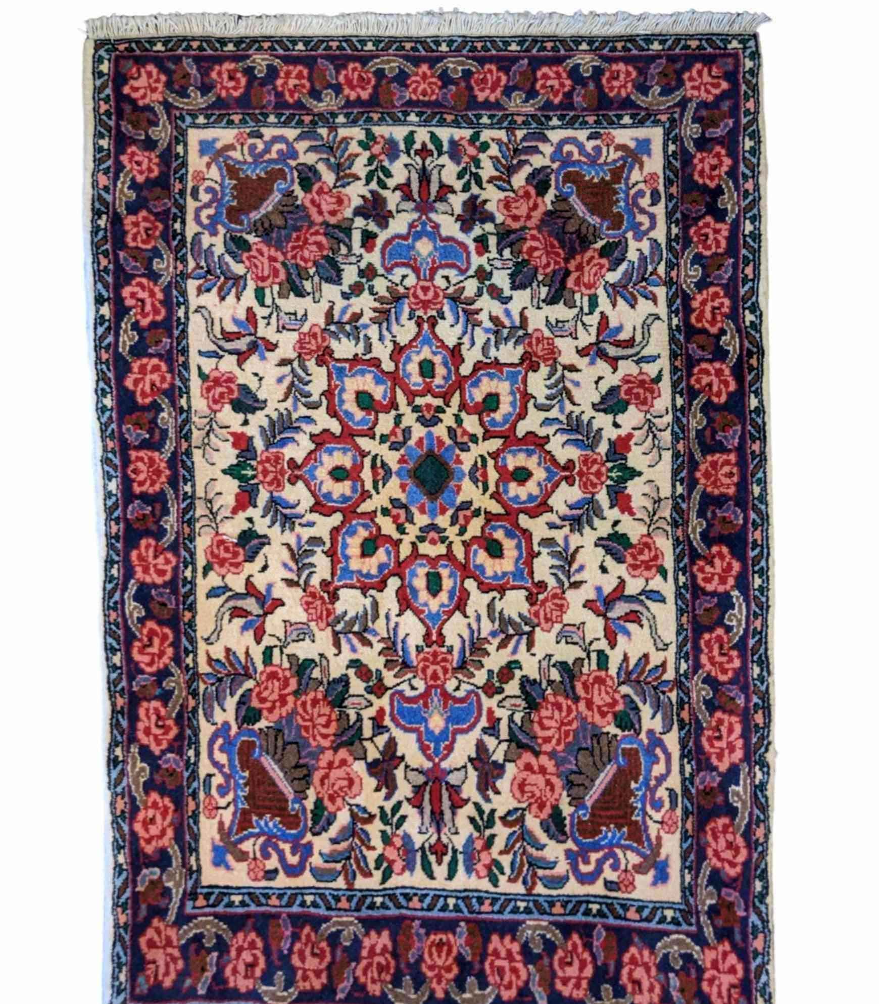 120 x 76 cm Fine Persian Saroq Traditional Beige Small Rug - Rugmaster
