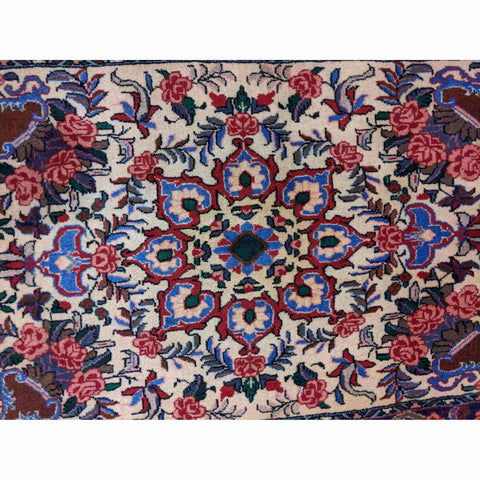120 x 76 cm Fine Persian Saroq Traditional Beige Small Rug - Rugmaster
