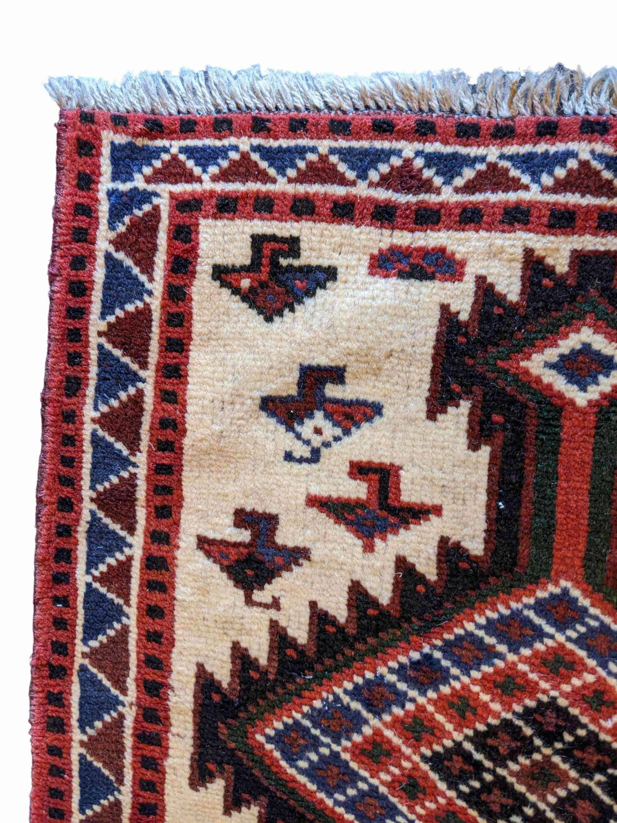 120 x 80 cm Persian Shiraz Tribal Beige Small Rug - Rugmaster