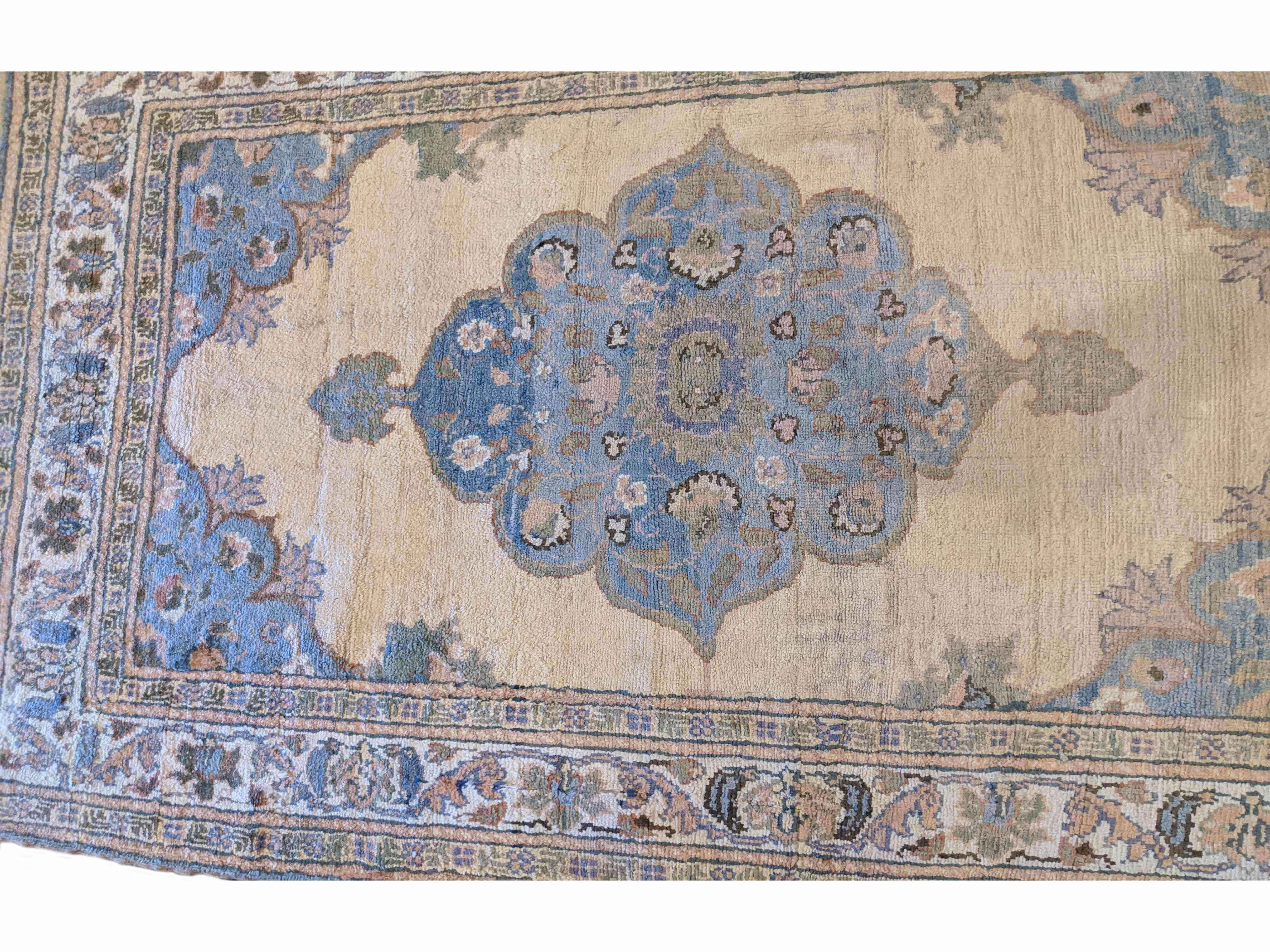 129 x 87 cm Turkish Silk Traditional Gold Rug - Rugmaster