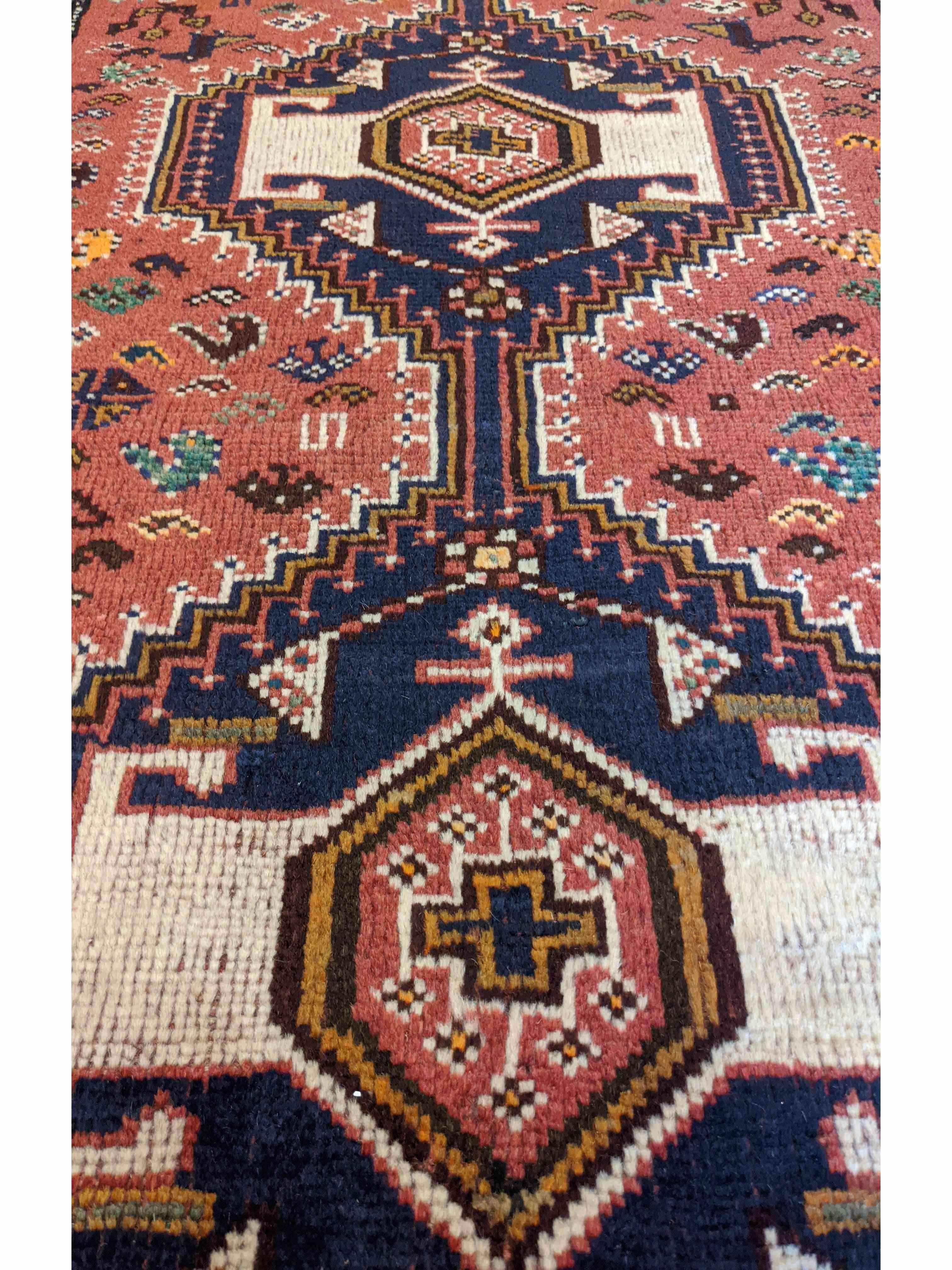 140 x 100 cm Shiraz Traditional Red Rug - Rugmaster