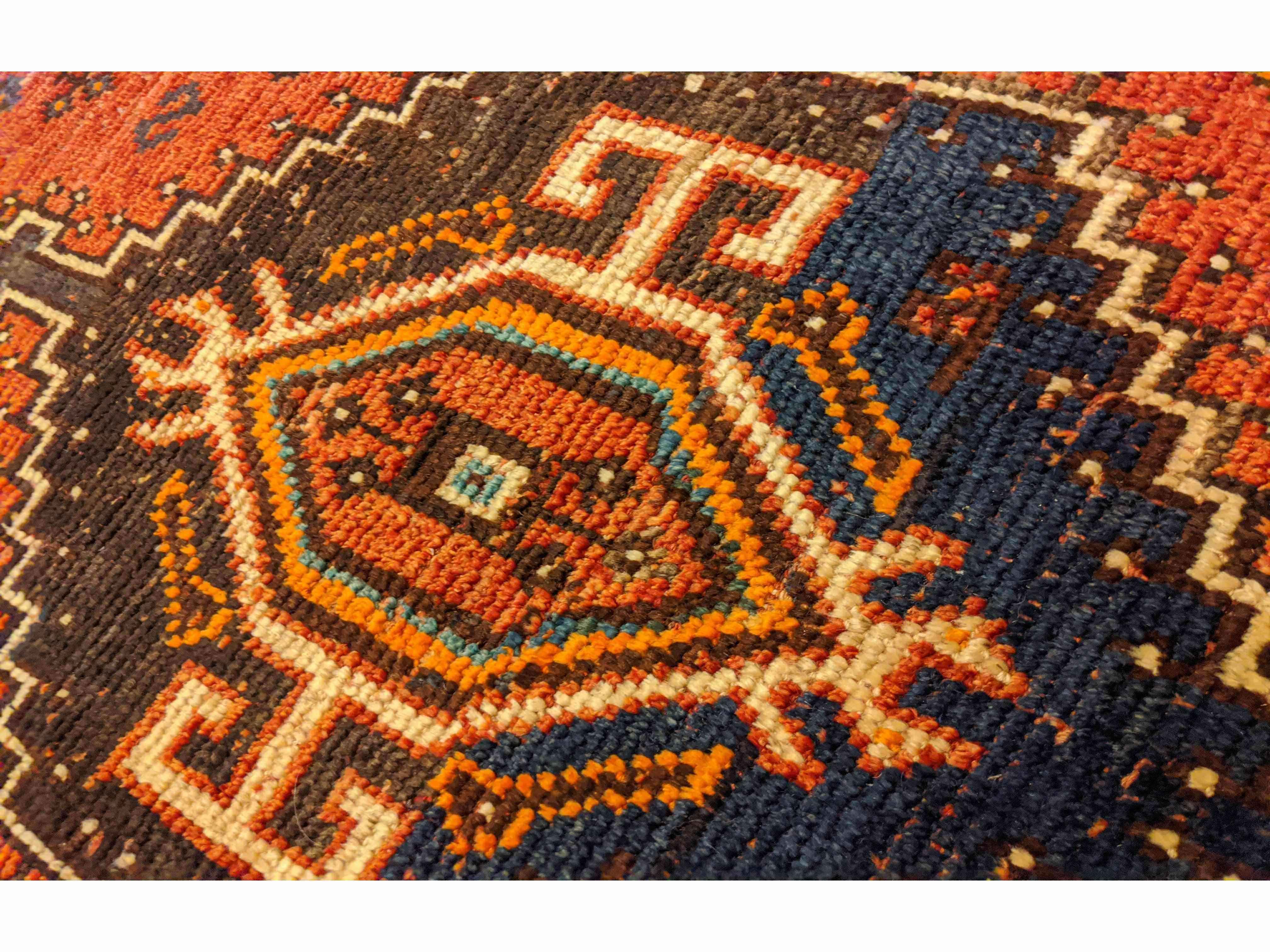 140 x 104 cm Shiraz Traditional Orange Rug - Rugmaster
