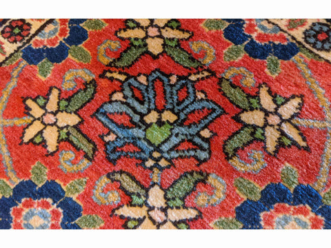145 x 110 cm Fine Varamin Traditional Red Rug - Rugoutlet