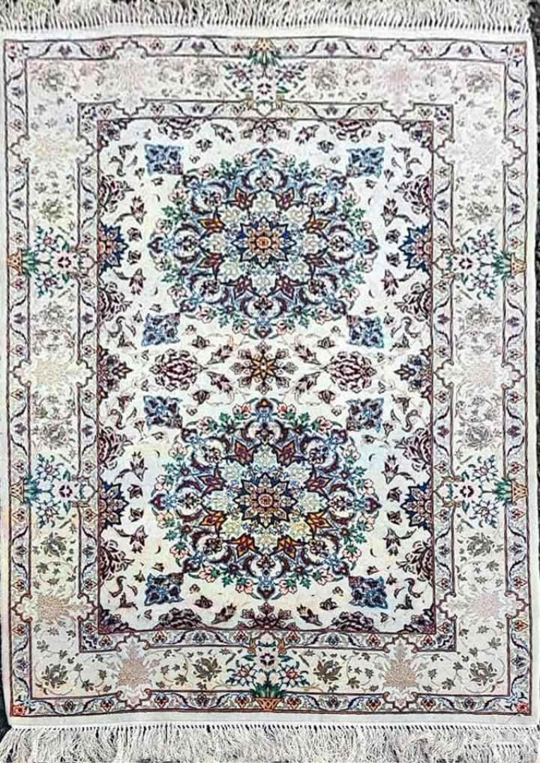 148 x 103 cm Persian Isfahan Traditional Grey Rug - Rugoutlet