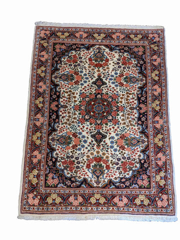 150 x 112 cm Fine Saroq Traditional Multi coloured Rug - Rugoutlet