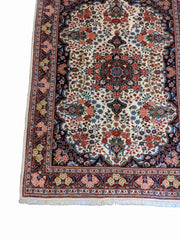 150 x 112 cm Fine Saroq Traditional Multi coloured Rug - Rugmaster