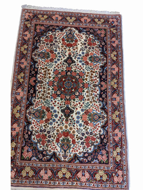 150 x 112 cm Fine Saroq Traditional Multi coloured Rug - Rugoutlet