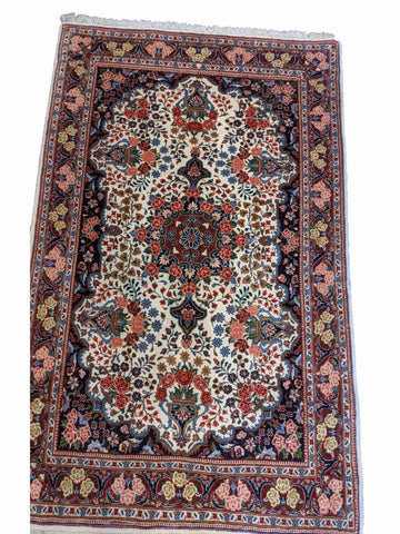 150 x 112 cm Fine Saroq Traditional Multi coloured Rug - Rugoutlet