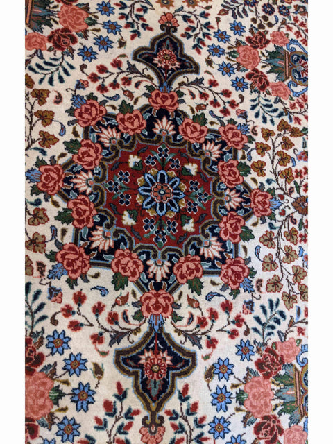 150 x 112 cm Fine Saroq Traditional Multi coloured Rug - Rugoutlet