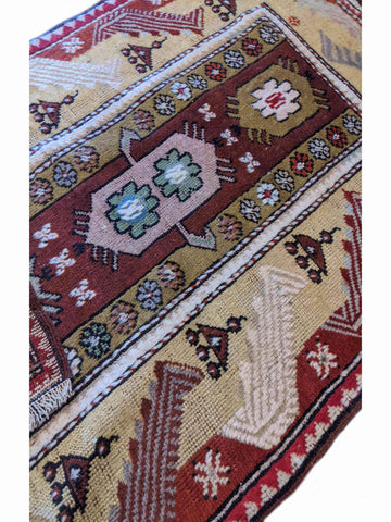 152 x 92 cm Old Turkish Milas Antique Multi coloured Rug - Rugoutlet