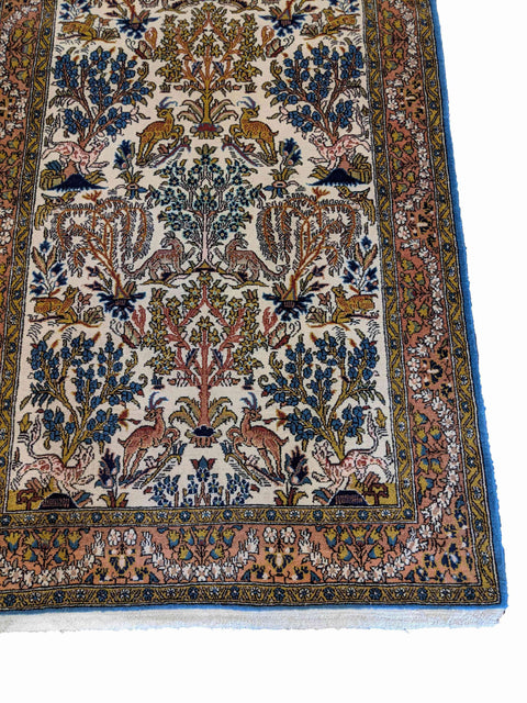 157 x 106 cm (5.15 x 3.48 ft) Fine Persian QUM Silk & Wool Traditional Multi coloured Rug - Rugoutlet