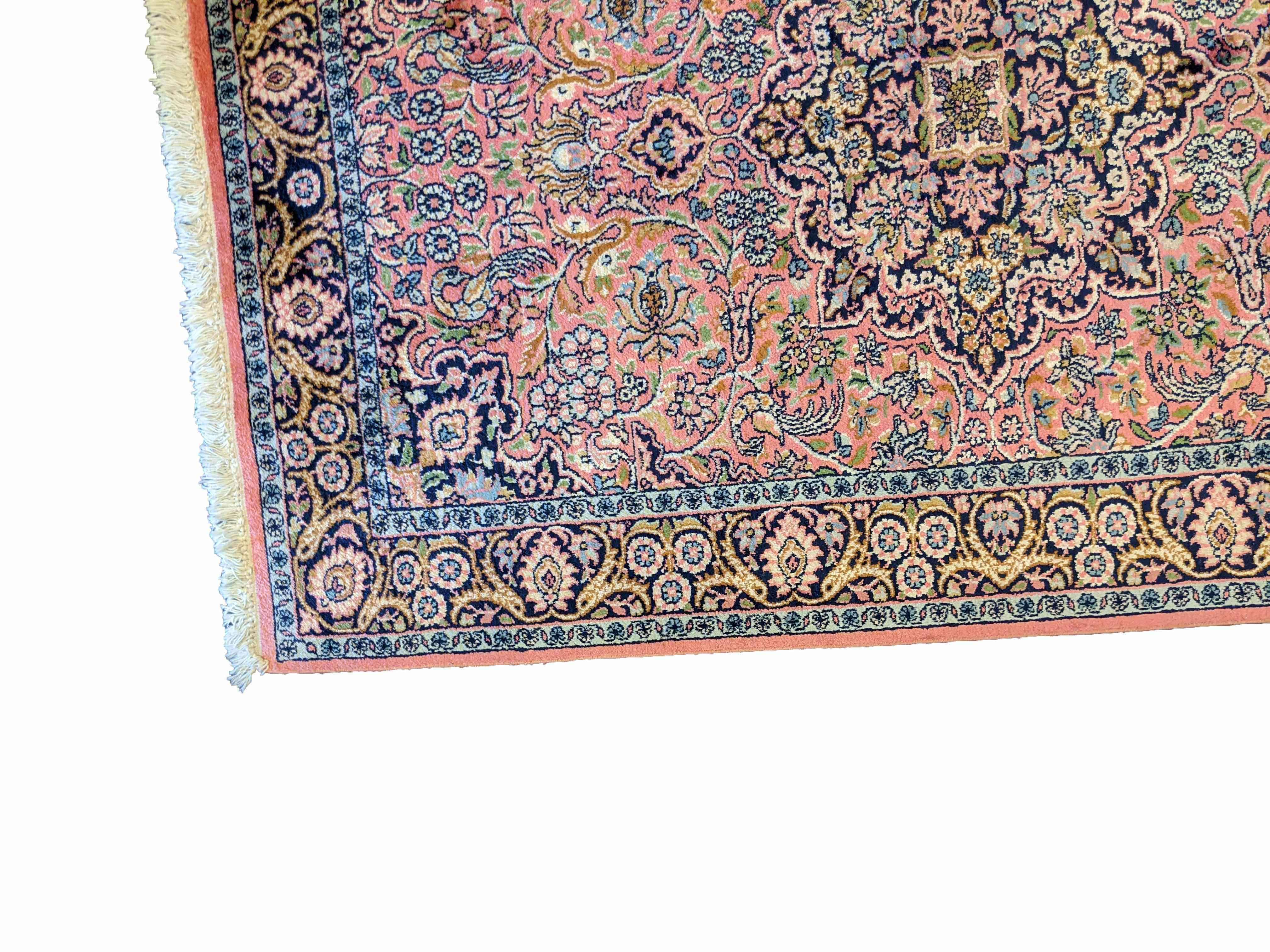 158 x 195 cm Kashmir Silk Traditional Pink Rug - Rugoutlet