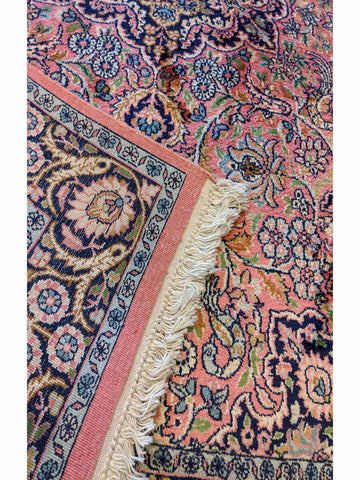 158 x 195 cm Kashmir Silk Traditional Pink Rug - Rugoutlet