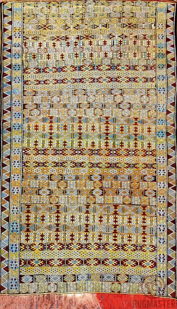 168 x 193 cm (5.51 x 6.33 ft) Old Moroccan Kilim Sumak Handmade Rug - Rugoutlet