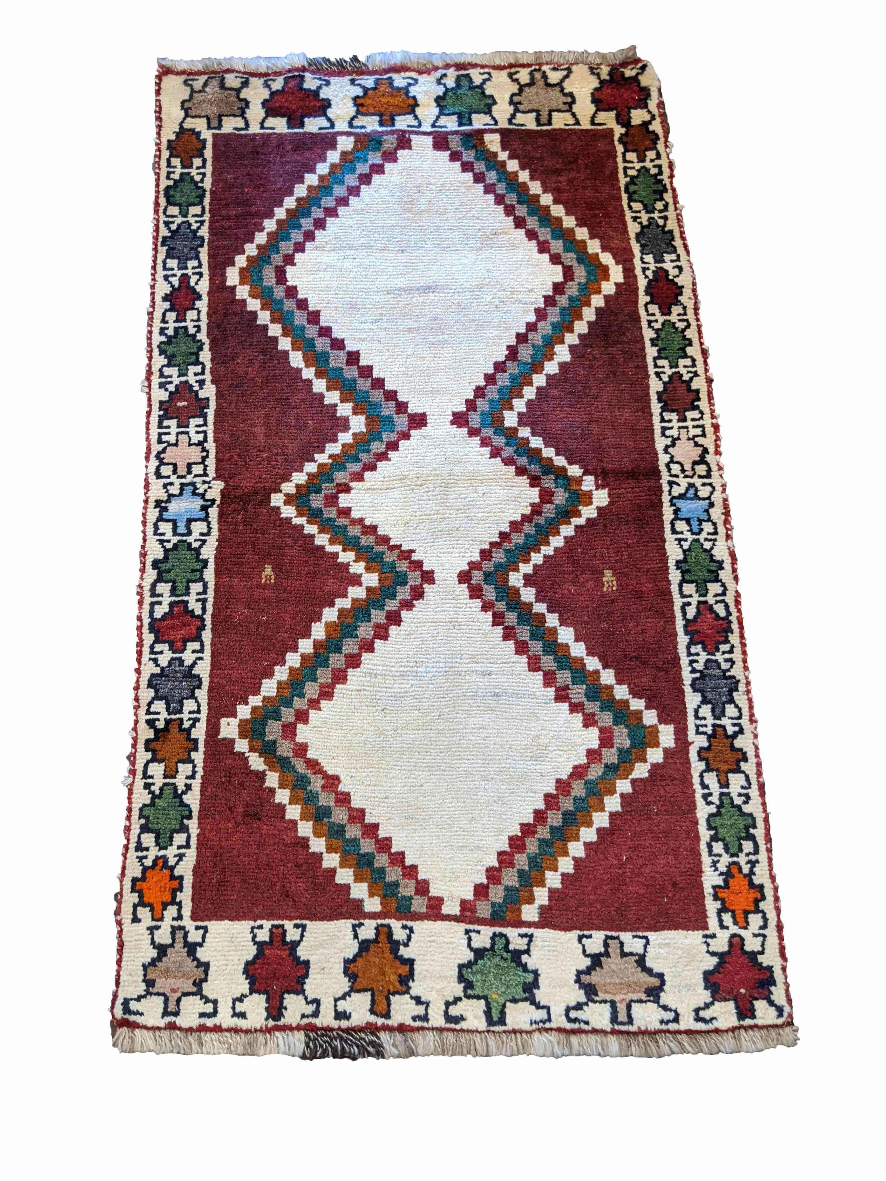 170 x 83 cm Shiraz Traditional Brown Rug - Rugmaster