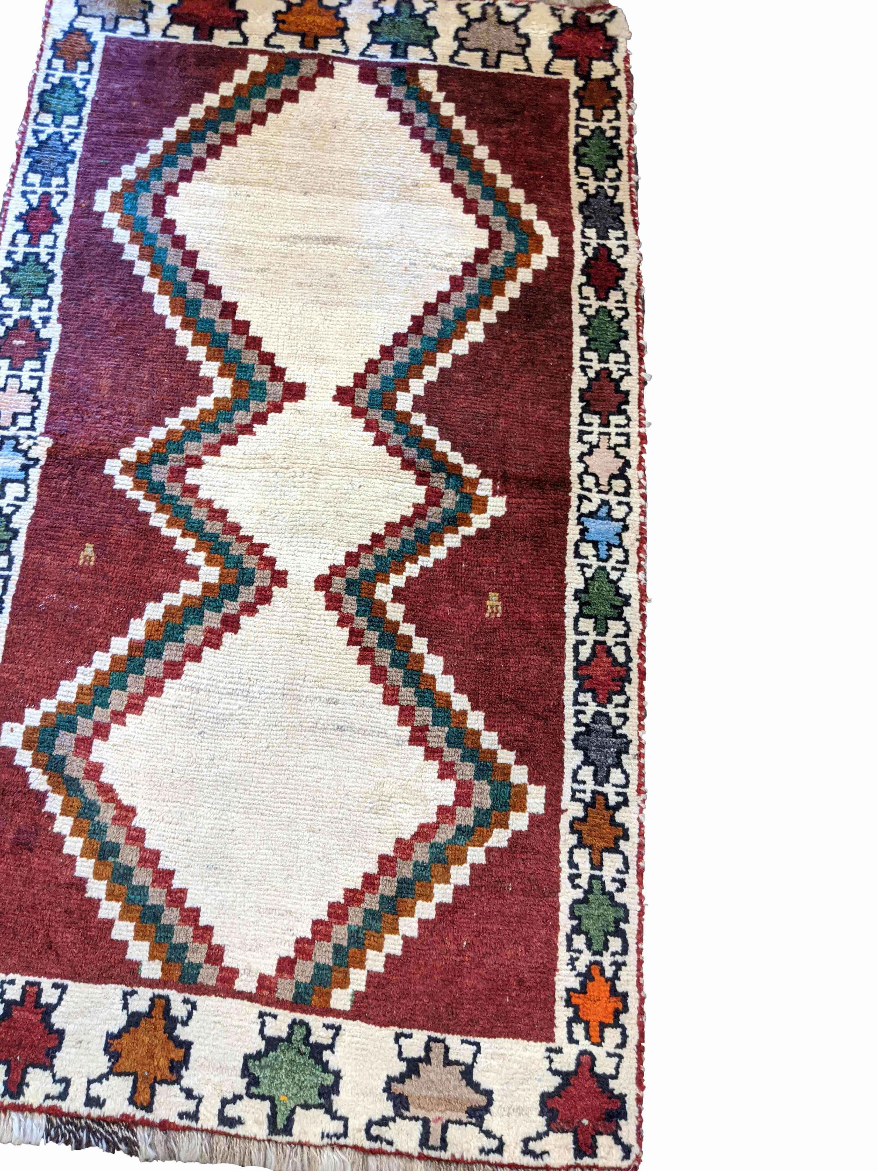 170 x 83 cm Shiraz Traditional Brown Rug - Rugmaster