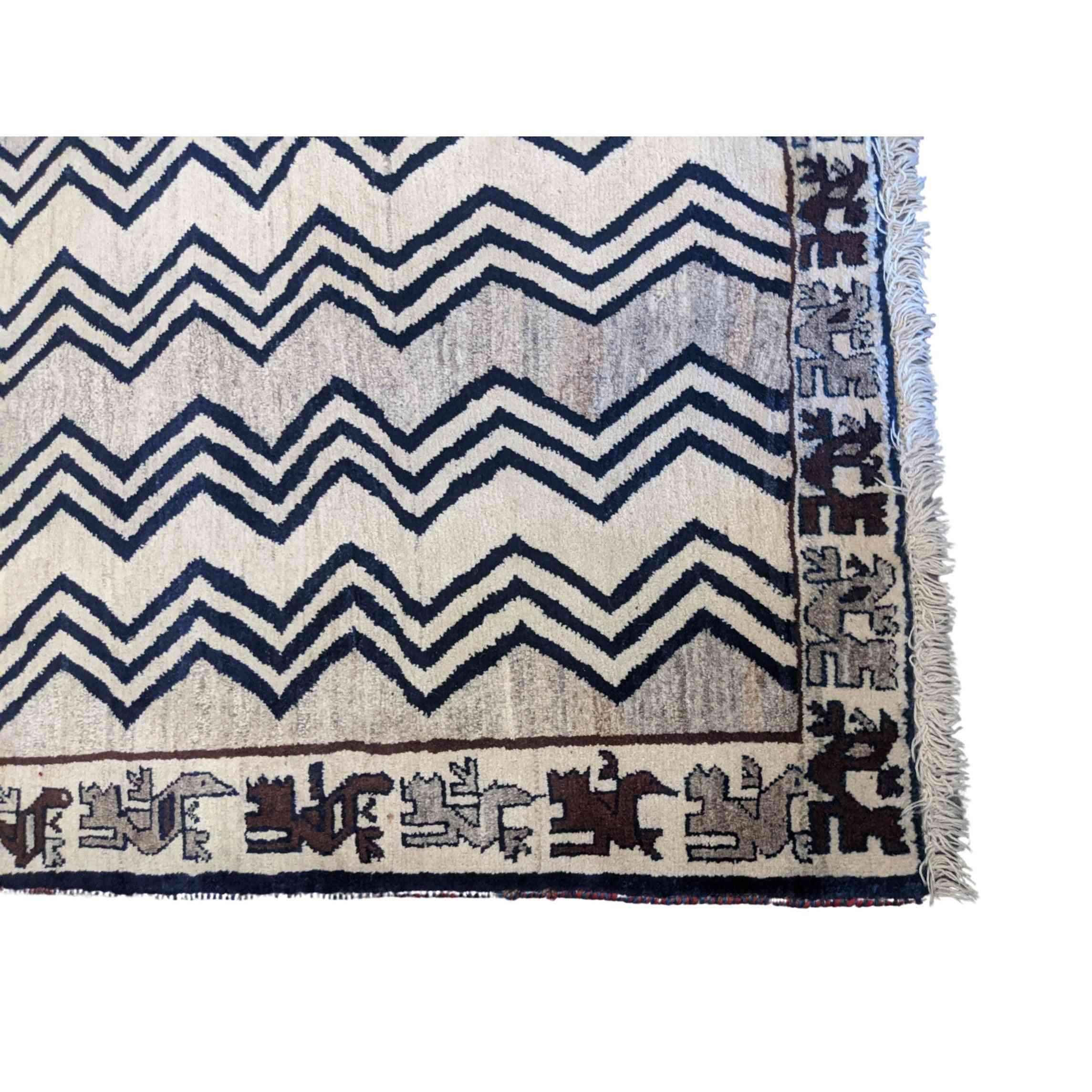 172 x 108 cm Qashqai Persian Tribal Grey Rug - Rugoutlet