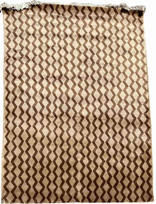 187 x 122 cm Hand made Modern Brown Rug - Rugmaster