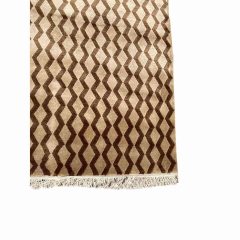 187 x 122 cm Hand made Modern Brown Rug - Rugmaster
