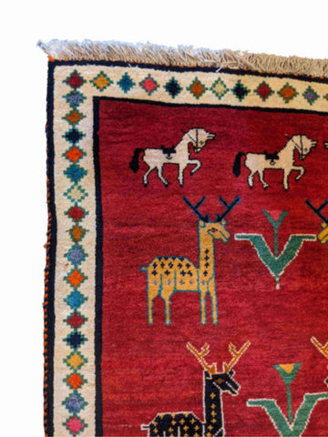 190 x 107 cm Traditional Handmade Shiraz Traditional Red Rug - Rugmaster