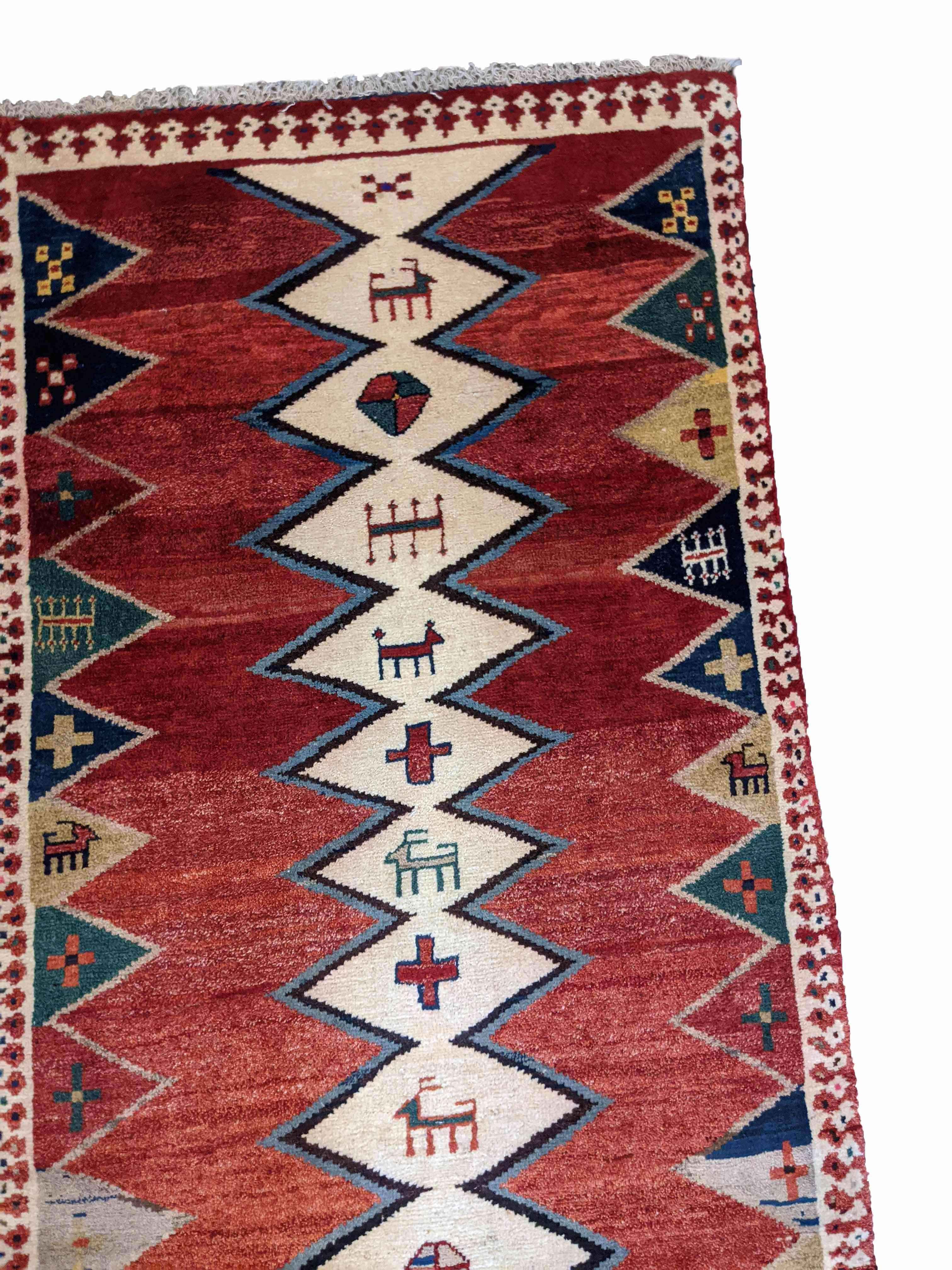 200 x 102 cm Shiraz Qashqai Traditional Red Rug - Rugmaster