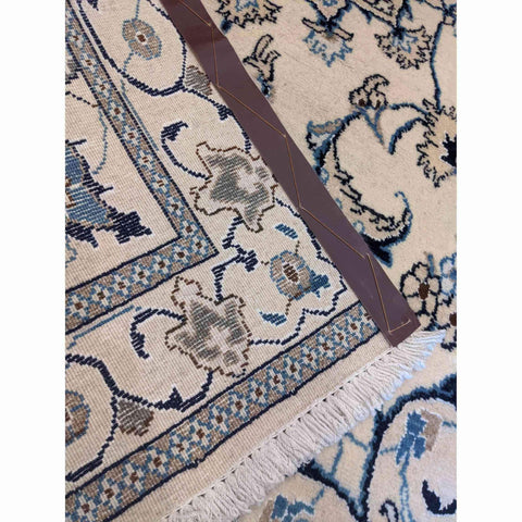 200 x 120 cm silk & Traditional White Rug - Rugmaster