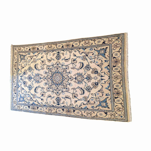 200 x 120 cm silk & Traditional White Rug - Rugmaster