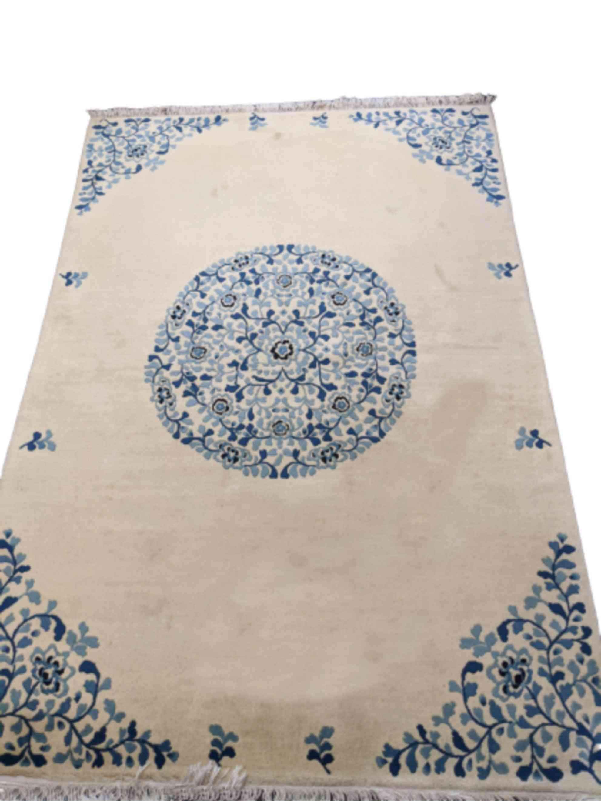 200 x 135 cm Fine Royal Chinese Traditional White Rug - Rugmaster