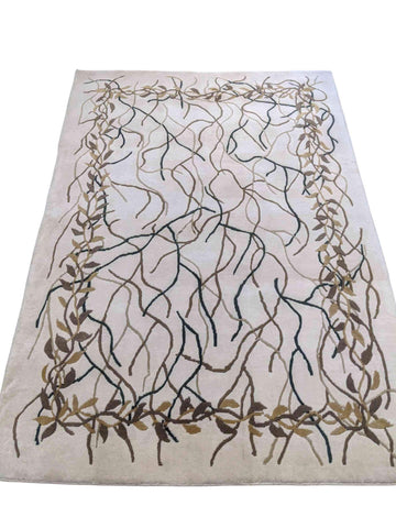 202 x 160 cm Modern White Floral Rug - Rugmaster