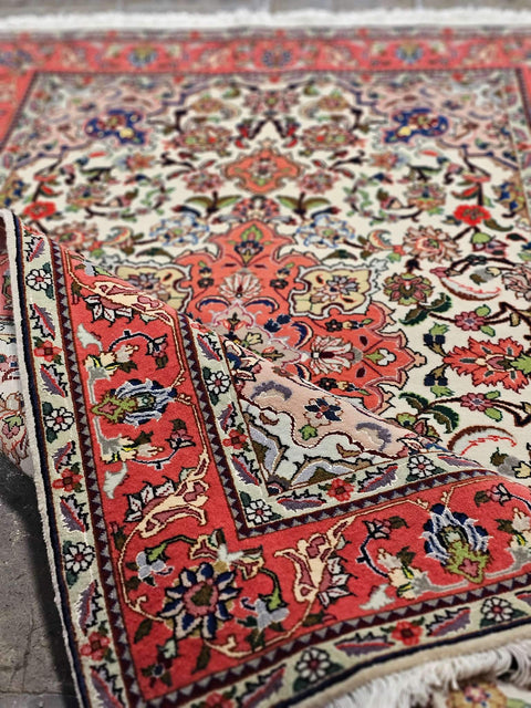 tabriz-creamy-border