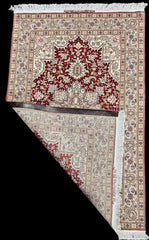 Silk & Fine Persian Tabriz Traditional Wool Rug 161 x 105 cm (5.28 x 3.44 ft)