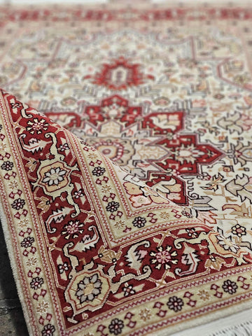 tabriz-cream-corner