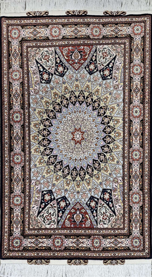 Silk & Fine Persian Tabriz Traditional Wool Rug 153 x 104 cm (5.02 x 3.41 ft)