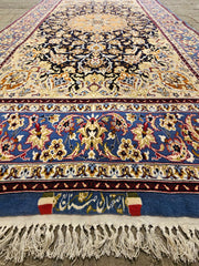 Silk & Fine Persian Isfahan Traditional Wool Rug 258 x 153 cm (8.47 x 5.02 ft)