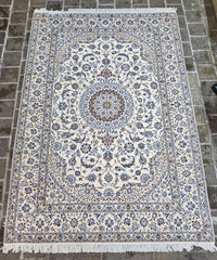 Silk & Fine Persian Nain Traditional Wool Rug 209 x 310 cm (6.86 x 10.17 ft)