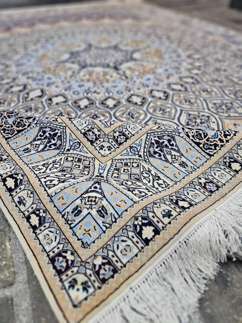 silk-fine-persian-nain-rug-corner