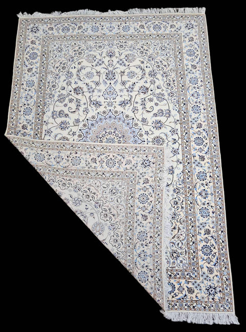 nain-rug-back