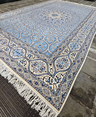 Silk & Fine Persian Nain Traditional Wool Rug 309 x 206 cm (10.14 x 6.76 ft)