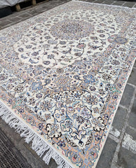 Silk & Fine Persian Nain Traditional Wool Rug 300 x 208 cm (9.84 x 6.83 ft)