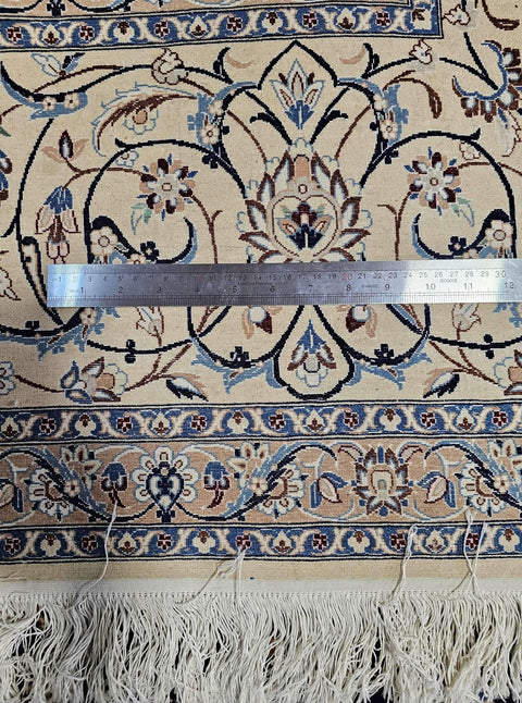 nain-beige-border