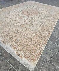 Silk & Fine Persian Tabriz Traditional Wool Rug 410 x 305 cm (13.45 x 10.01 ft)