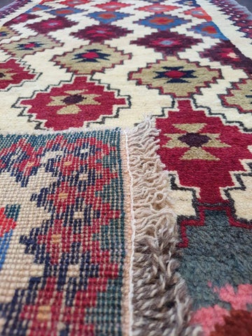 Persian Shiraz Qashqai Wool Rug 150 x 79 cm (4.92 x 2.59 ft)