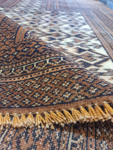 Fine Old Baluch Prayer Wool Rug 138 x 100 cm (4.53 x 3.28 ft)