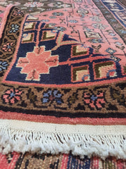 Hamadan Persian Rug 160 x 102 cm (5.25 x 3.35 ft)