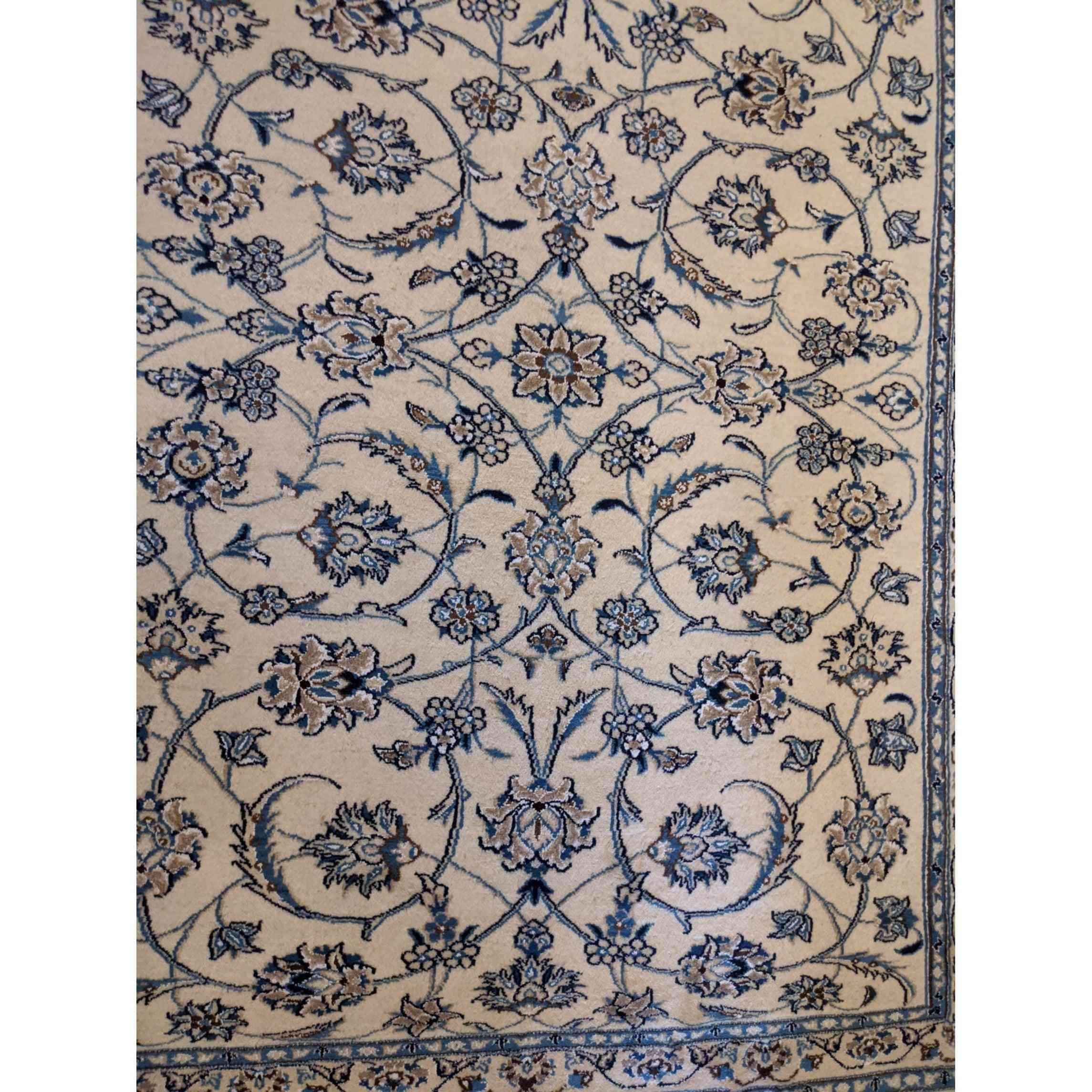 208 x 148 cm Silk Wool Traditional White Rug - Rugmaster